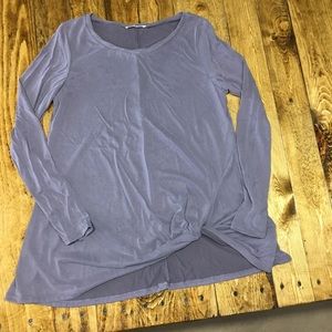 Easle brand lavender twist bottom shirt